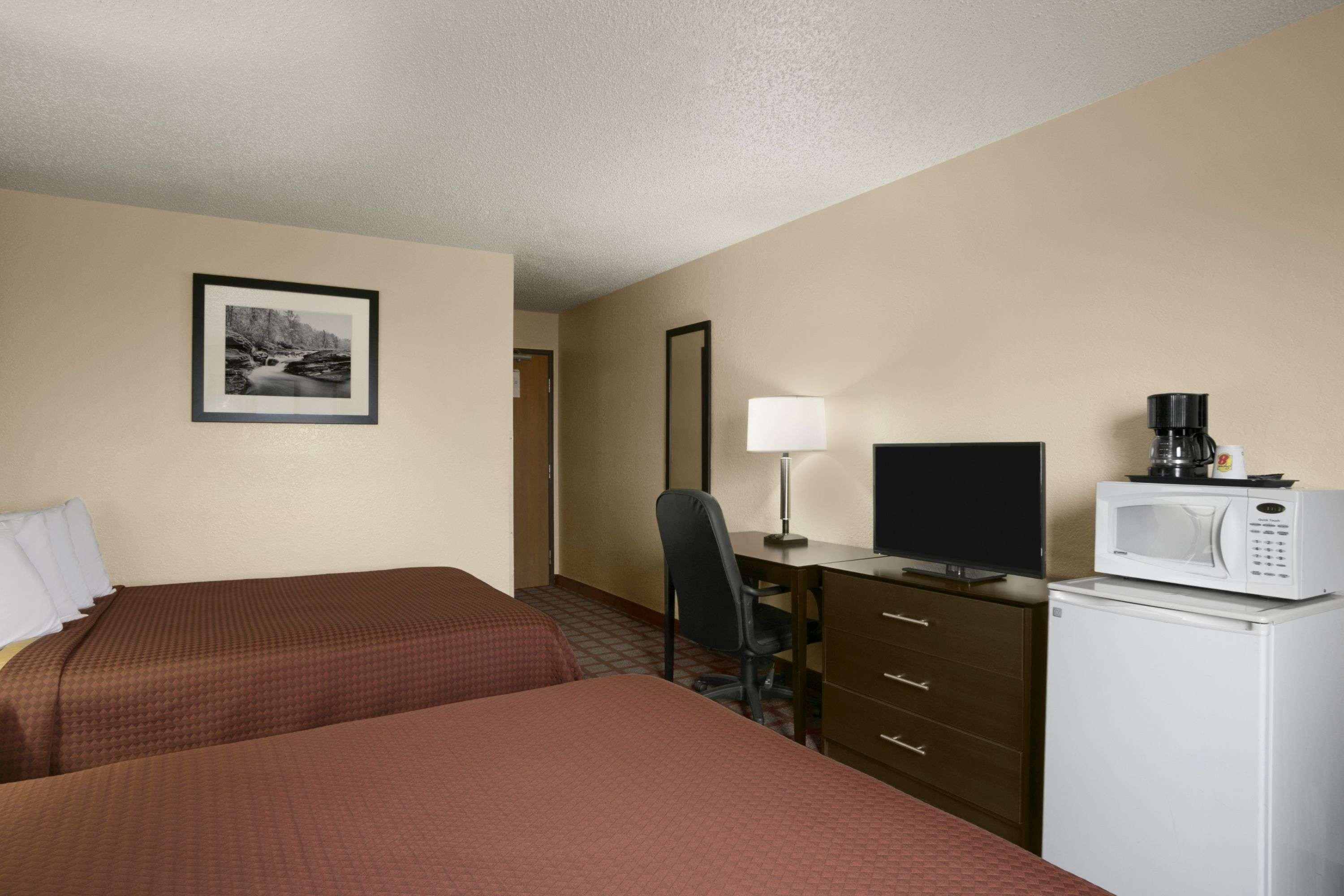 Super 8 By Wyndham Saginaw Motel Ngoại thất bức ảnh